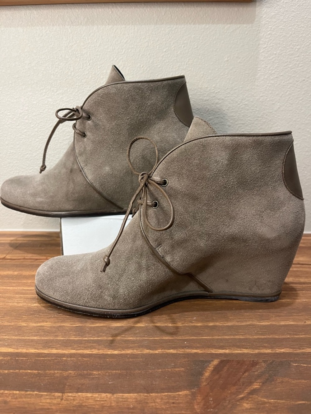 Stuart Weitzman Kalahari brown suede wedge ankle boots size 8M - Picture 2 of 12